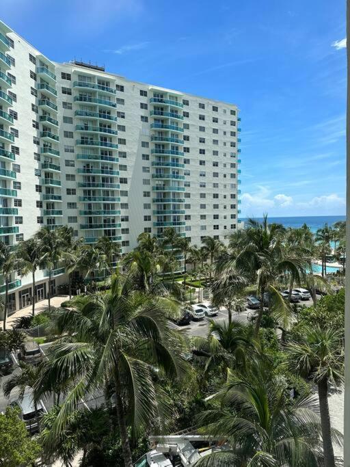Amazing Apartment On The Beach Голливуд Экстерьер фото