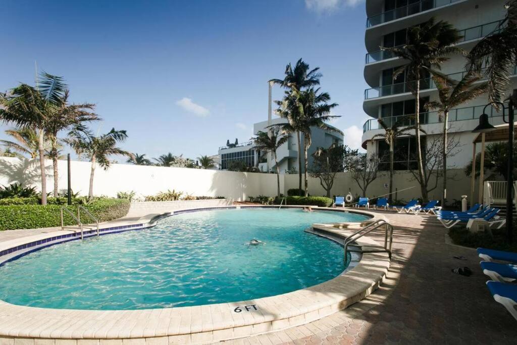 Amazing Apartment On The Beach Голливуд Экстерьер фото
