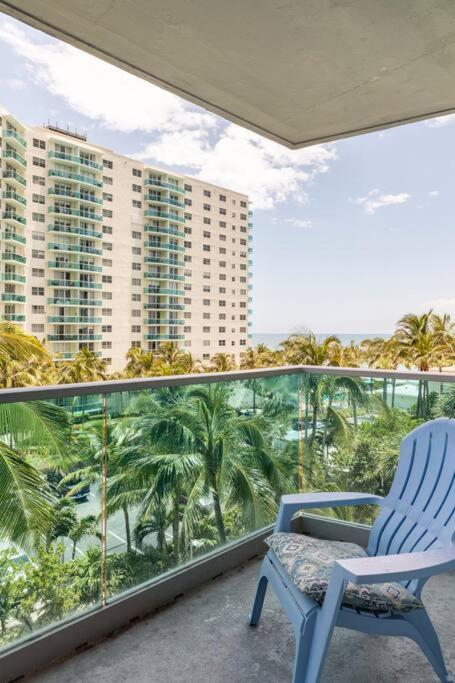 Amazing Apartment On The Beach Голливуд Экстерьер фото